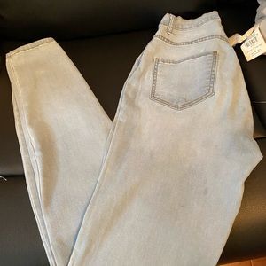 Stone jeans greyish size 7, Fashion Nova, new without tag